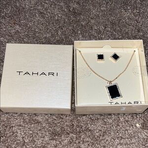 Tahari Black and Gold Necklace Set